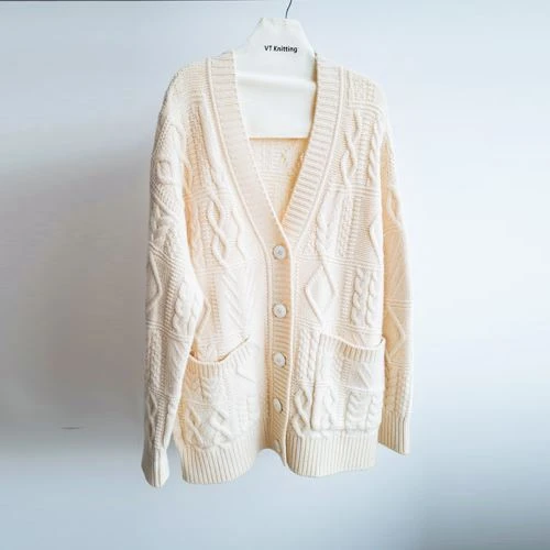 Cardigan Miftuħ tas-Suf Merino