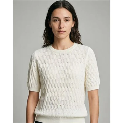 Abjad Textured Knit Kmiem Qosra Top