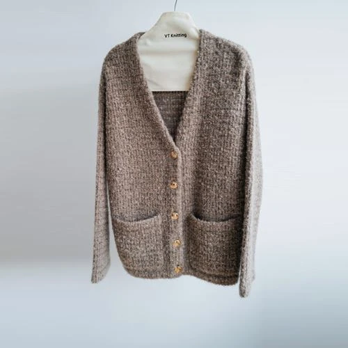 Sweater tas-suf għonq V tan-nisa